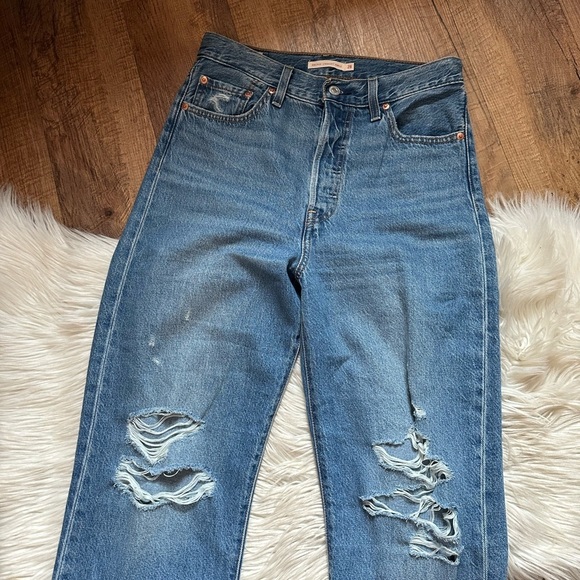 LEVI’S Ribcage Ankle Straight Jeans In Medium Wash - Picture 3 of 5